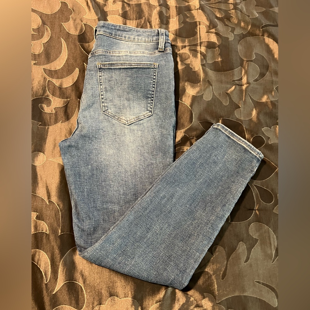 Pistola Women’s Medium Wash Blue Skinny Jeans Size 30